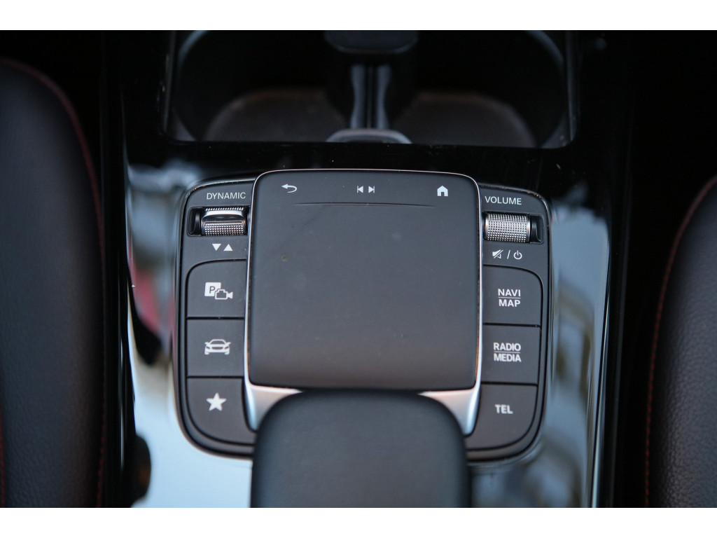 Mercedes-Benz A-Klasse 180 Bns Solution AMG 16