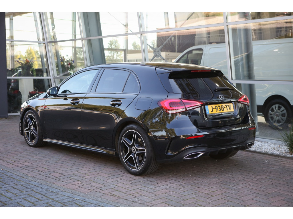 Mercedes-Benz A-Klasse 180 Bns Solution AMG 4