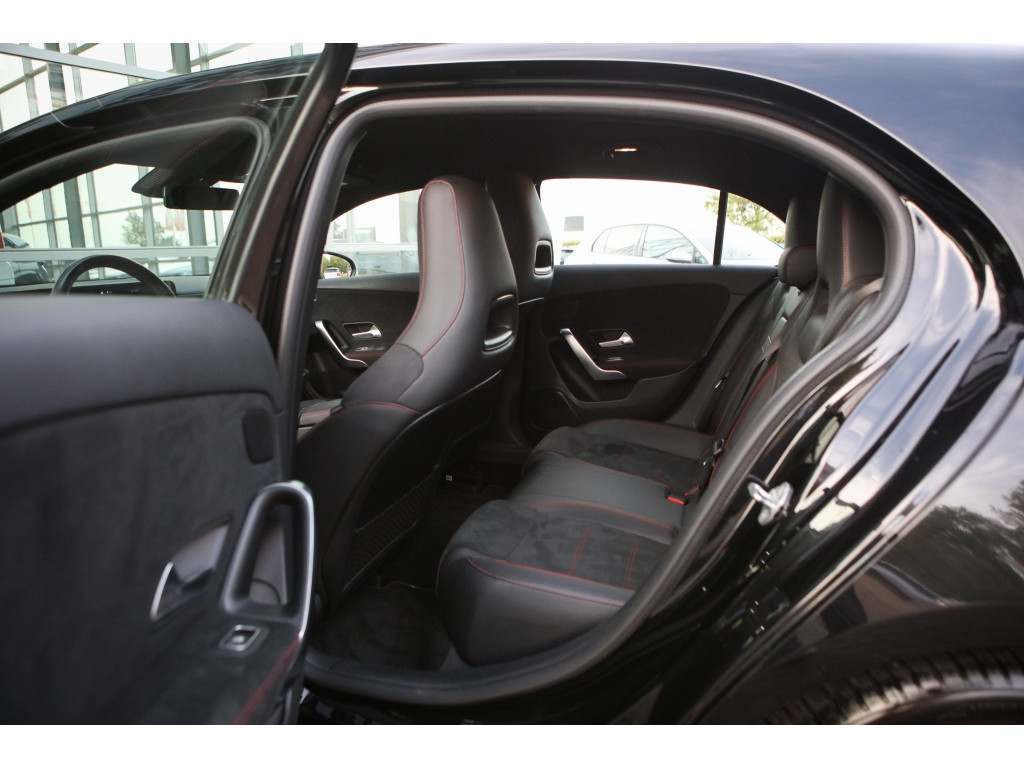 Mercedes-Benz A200 AMG -Line | sfeerverlichting | 4