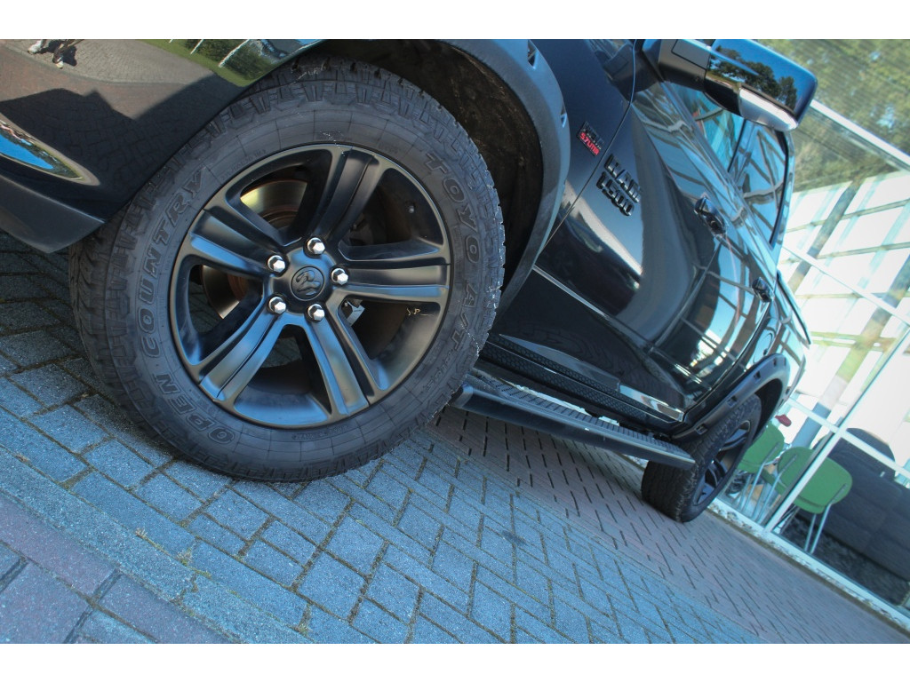 Dodge Ram 1500 5.7 V8 4×4 QC 6’4 2