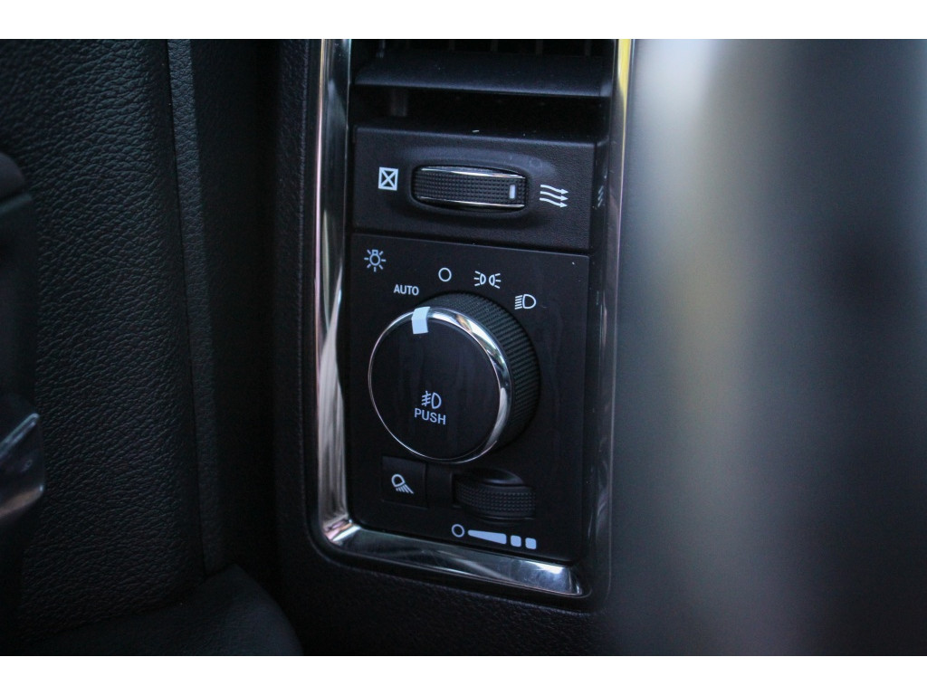 Dodge Ram 1500 5.7 V8 4×4 QC 6’4 22