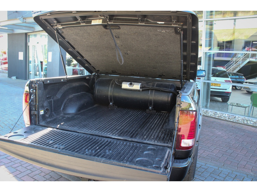Dodge Ram 1500 5.7 V8 4×4 QC 6’4 8