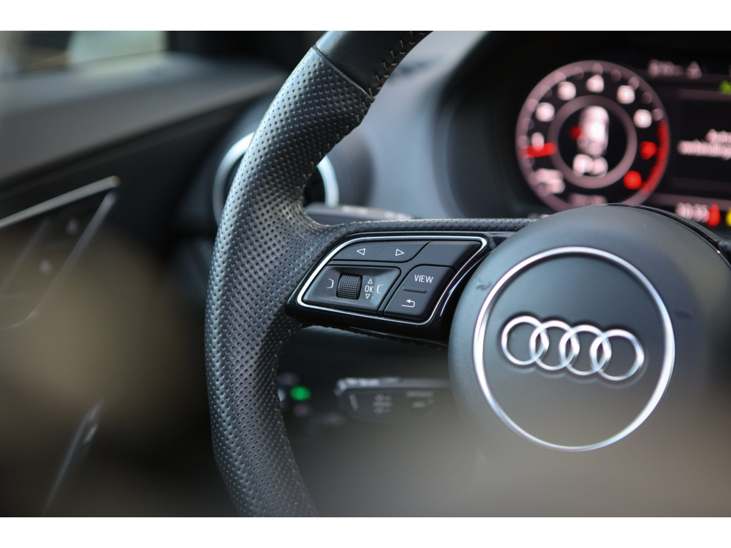 Audi Q2 1.4 TFSI | Pano | Sfeerverlichting | Digitaal Display | 13
