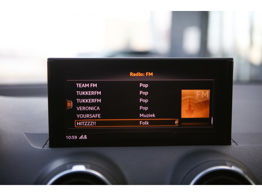 Audi Q2 1.4 TFSI | Pano | Sfeerverlichting | Digitaal Display | 15