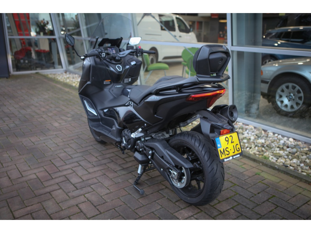 Yamaha  Scooter TMAX 560 TechMAX ABS 2