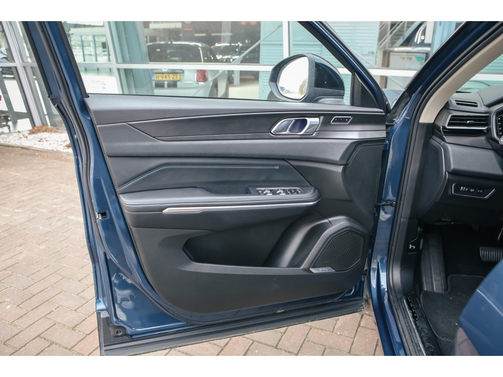 Lynk & Co 01 PHEV | Pano | 360 Camera | 16