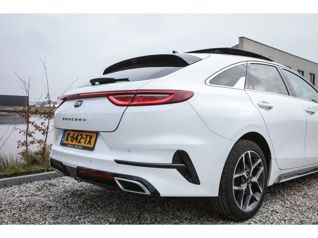 Kia ProCeed 1.5 T-GDi MHEV GTLEd | Pano | 22