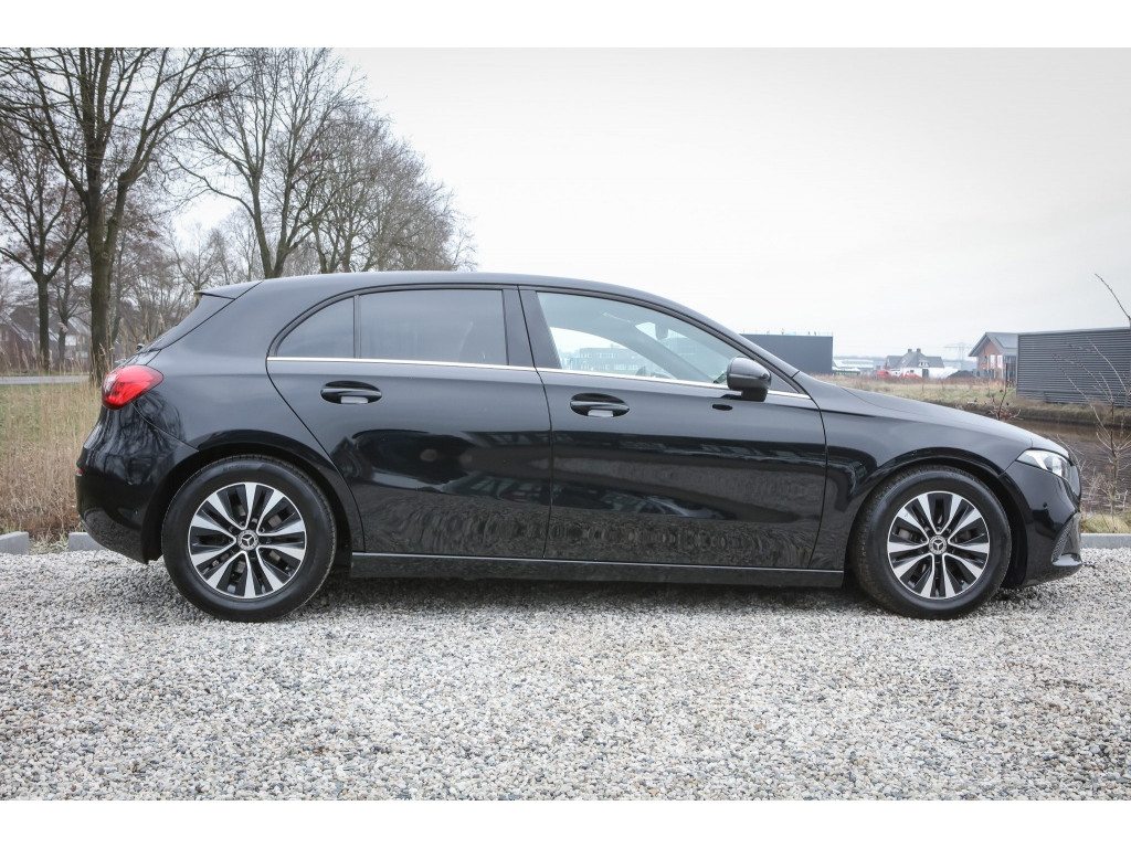 Mercedes-Benz A-Klasse 180 d Premium Pl 10