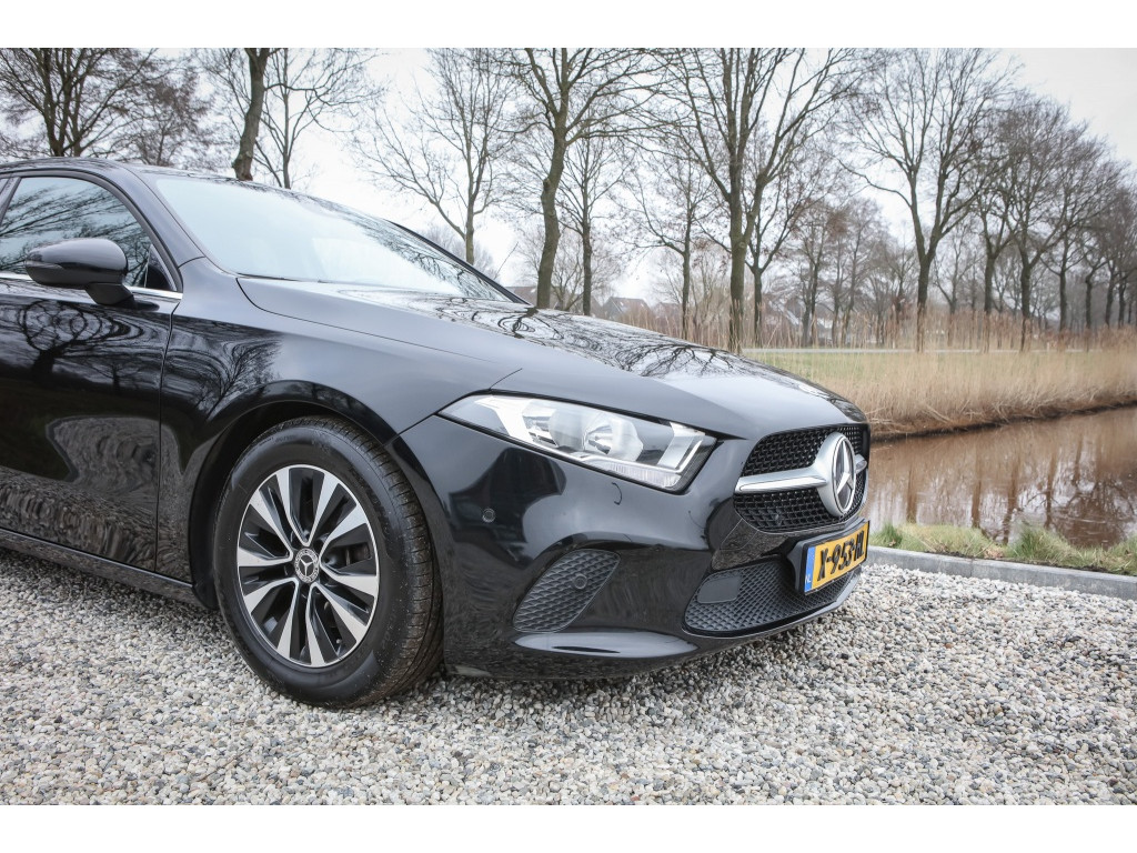 Mercedes-Benz A-Klasse 180 d Premium Pl 22