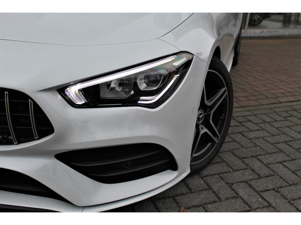 Mercedes-Benz CLA-Klasse Shooting Brake 180 Bns Sol. AMG | Pano| 18