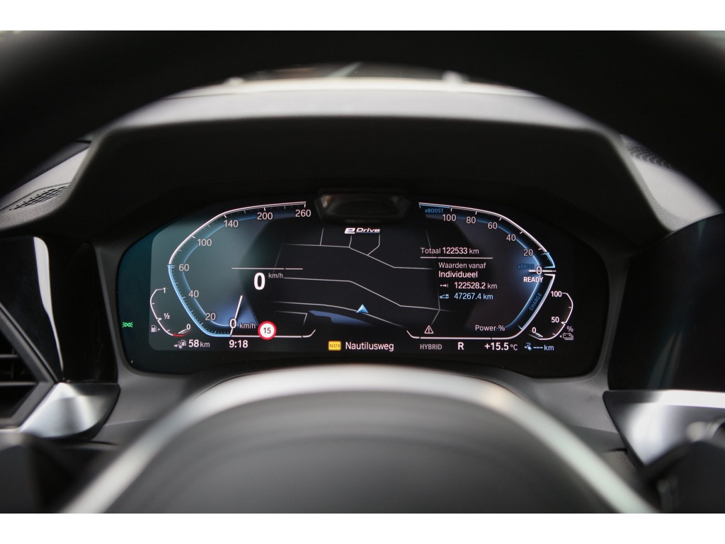 BMW 3 Serie Touring 330e xDrive M Sport | Pano | HUD | Laser | Assisted Drive | 17