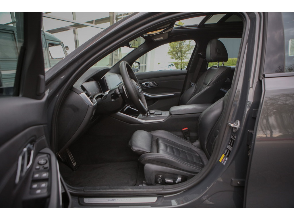 BMW 3 Serie Touring 330e xDrive M Sport | Pano | HUD | Laser | Assisted Drive | 4