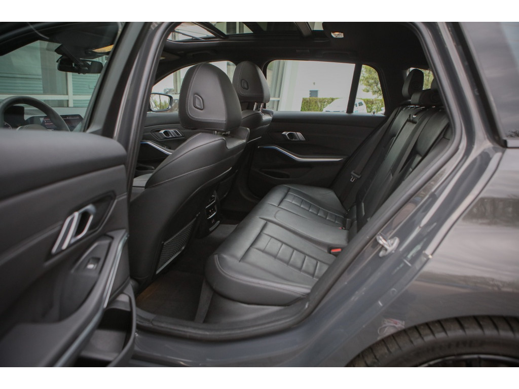 BMW 3 Serie Touring 330e xDrive M Sport | Pano | HUD | Laser | Assisted Drive | 5