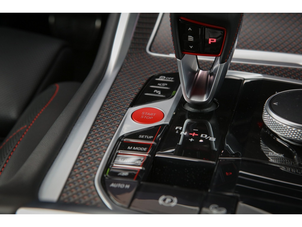 BMW XM | Label Red | V8 | 748PK | BTW | Bowers&Wilkins | HUD | Massage 10