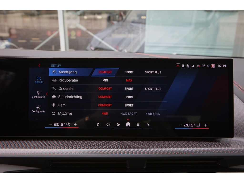 BMW XM | Label Red | V8 | 748PK | BTW | Bowers&Wilkins | HUD | Massage 14
