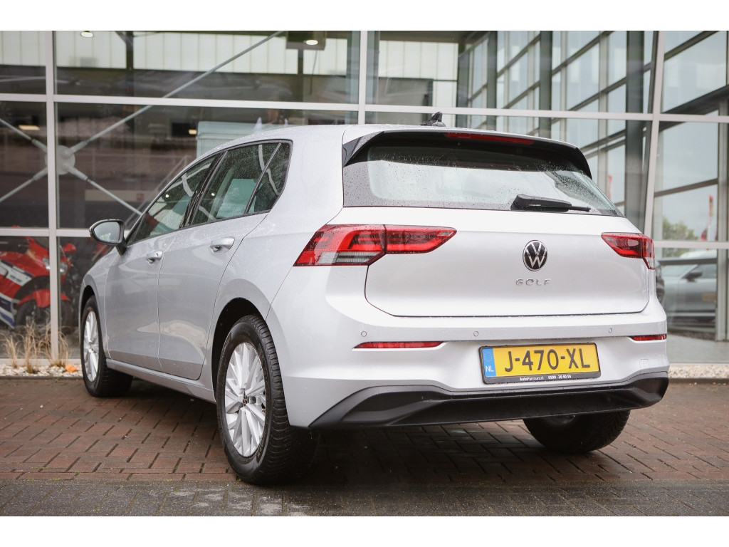 Volkswagen Golf 1.0 TSI Life 1