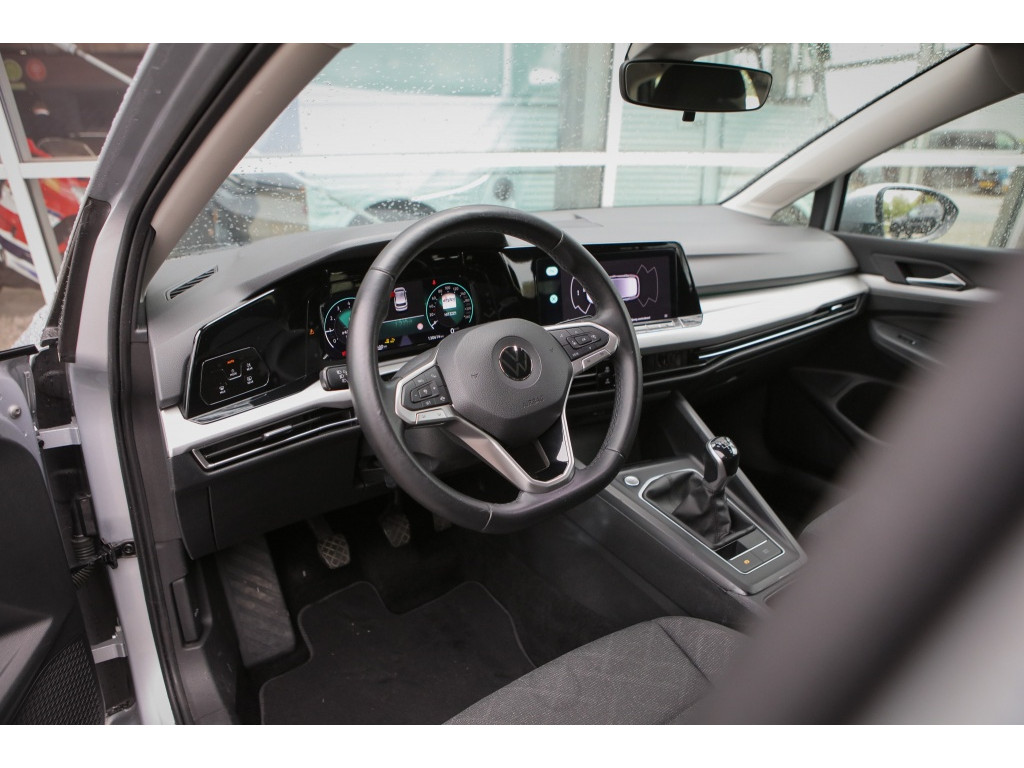 Volkswagen Golf 1.0 TSI Life 2