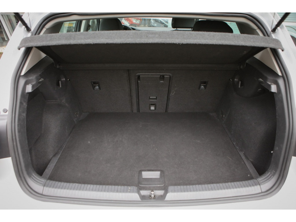 Volkswagen Golf 1.0 TSI Life 24