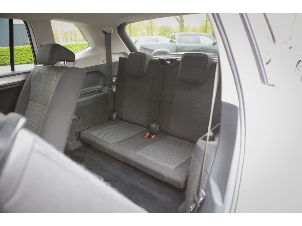 Volkswagen Tiguan Allspace 2.0 TDI Highline 7 Persoons 150PK 16