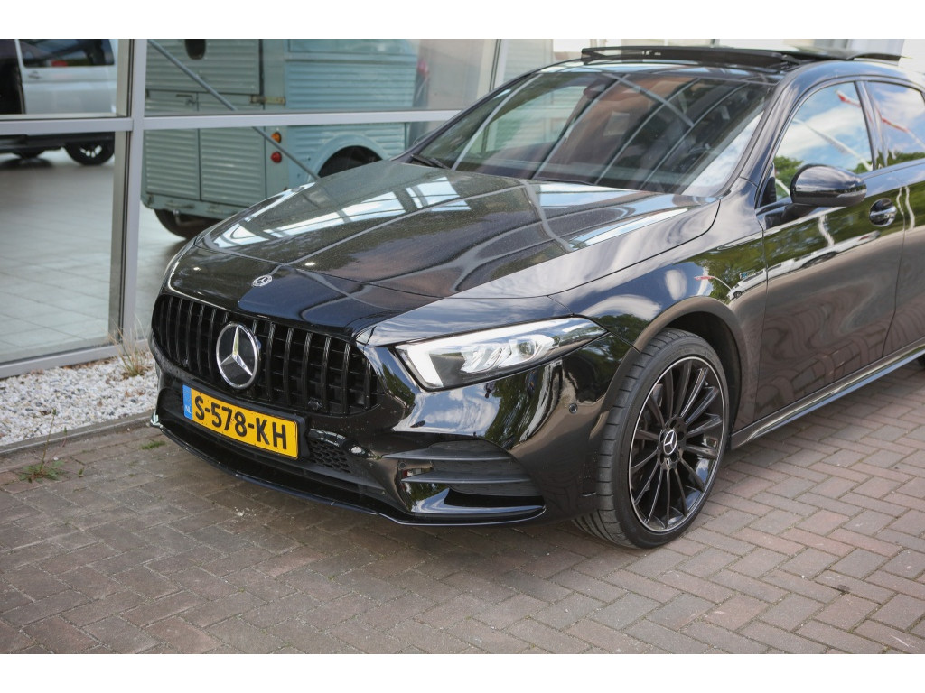 Mercedes-Benz A-Klasse 250e AMG | Panoramadak | Sfeerverlichting | 20