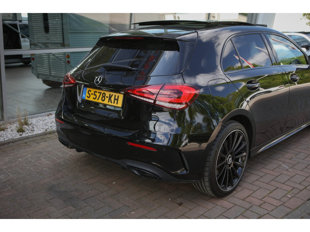 Mercedes-Benz A-Klasse 250e AMG | Panoramadak | Sfeerverlichting | 23