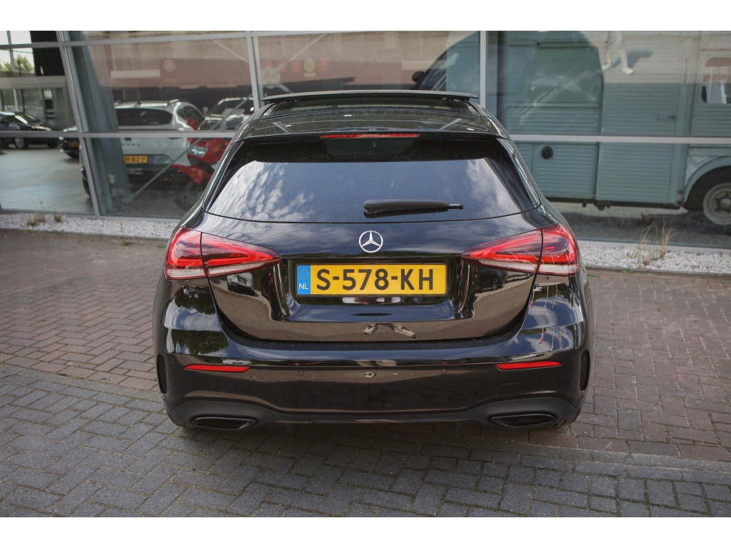 Mercedes-Benz A-Klasse 250e AMG | Panoramadak | Sfeerverlichting | 24