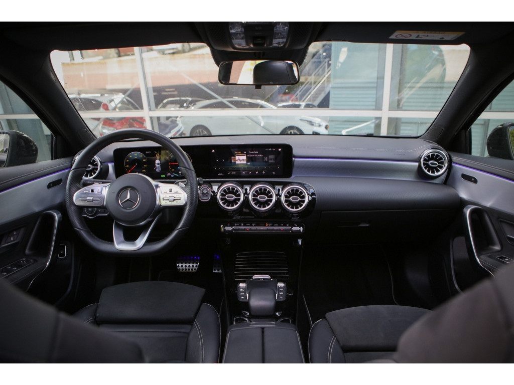 Mercedes-Benz A-Klasse 250e AMG | Panoramadak | Sfeerverlichting | 6