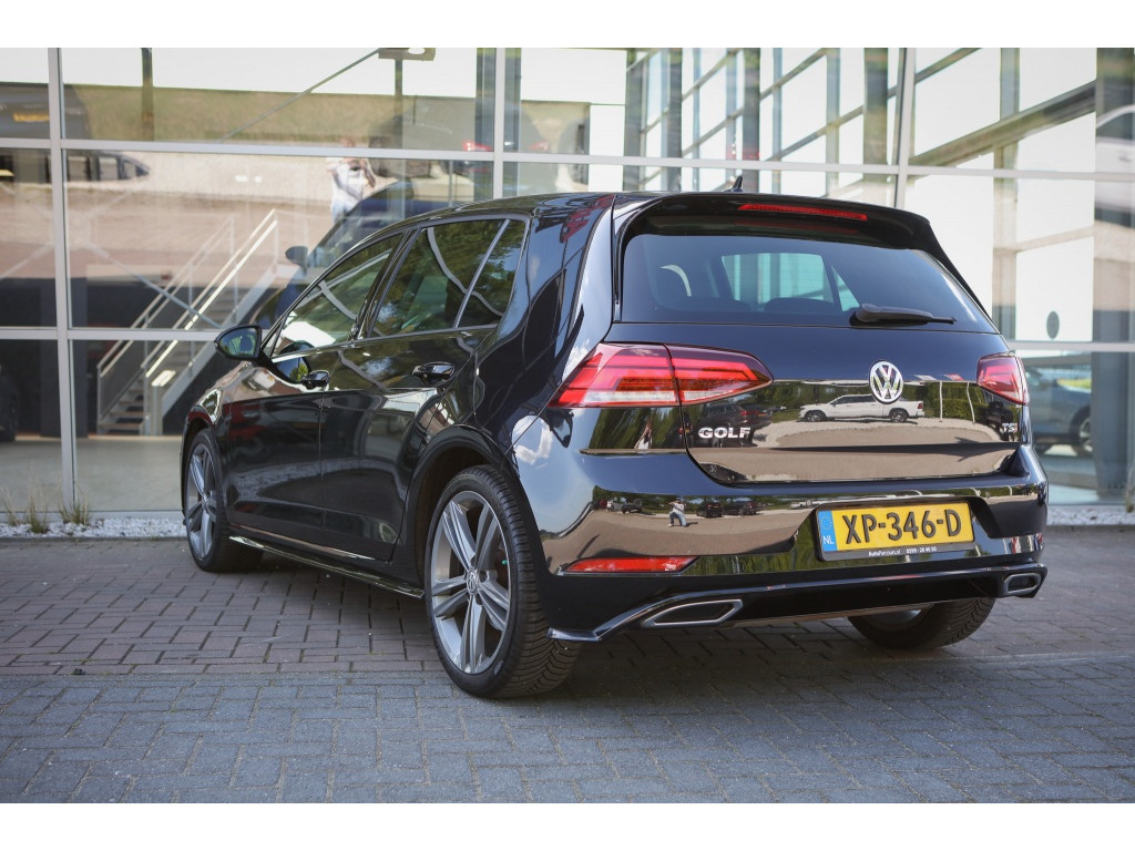 Volkswagen Golf 1.4 TSI | R-line 1