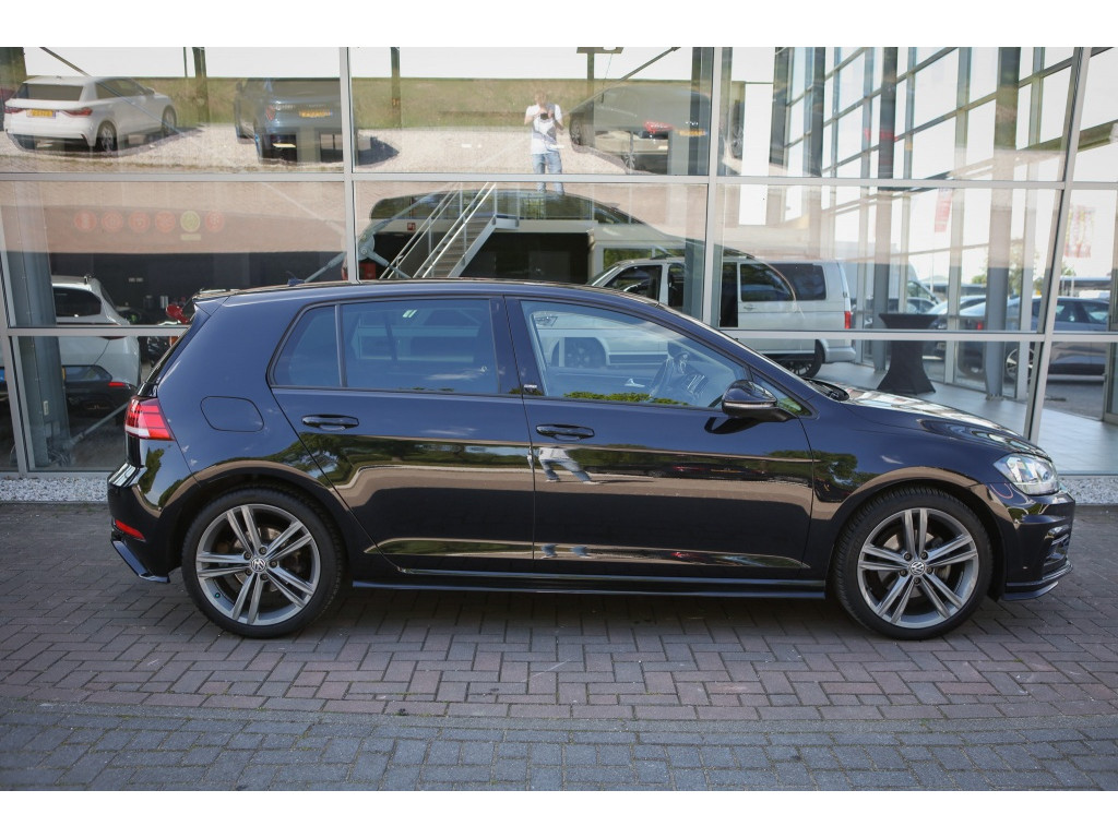 Volkswagen Golf 1.4 TSI | R-line 17