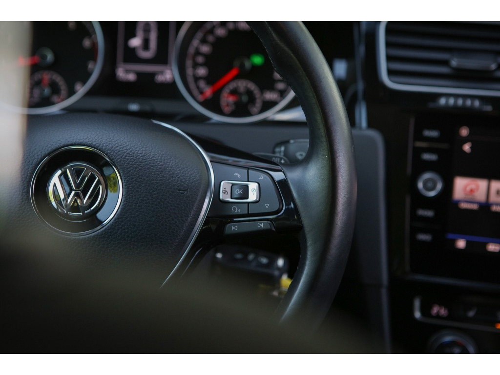 Volkswagen Golf 1.4 TSI | R-line 8