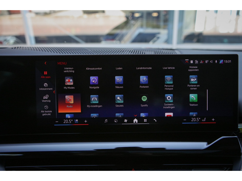 BMW 5 Serie 530e M-Sport Pro | Pano | HUD | Sfeerverlichting | 13