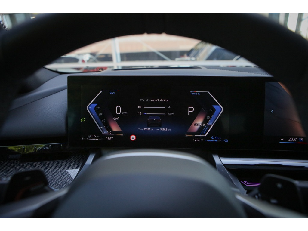 BMW 5 Serie 530e M-Sport Pro | Pano | HUD | Sfeerverlichting | 19
