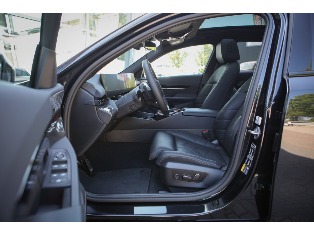 BMW 5 Serie 530e M-Sport Pro | Pano | HUD | Sfeerverlichting | 4