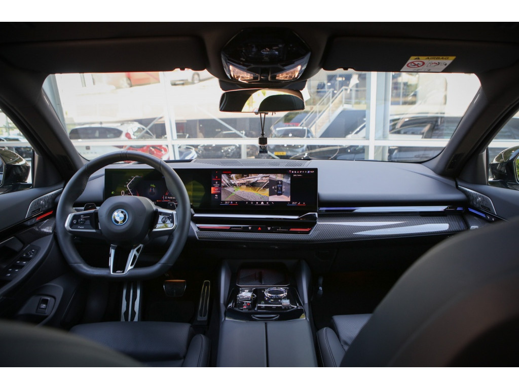 BMW 5 Serie 530e M-Sport Pro | Pano | HUD | Sfeerverlichting | 7
