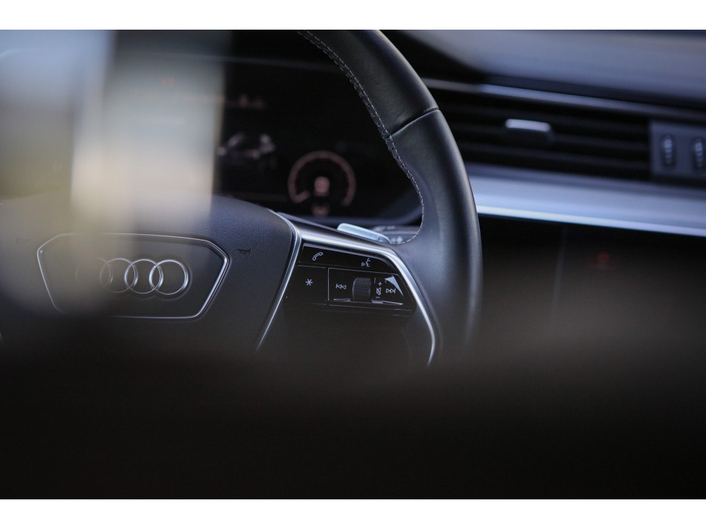 Audi e-tron 50 quattro S edition 8