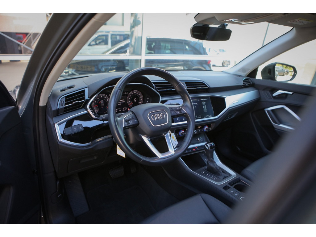 Audi Q3 35 TFSI S-Line | Pano | 360 Camera | 2