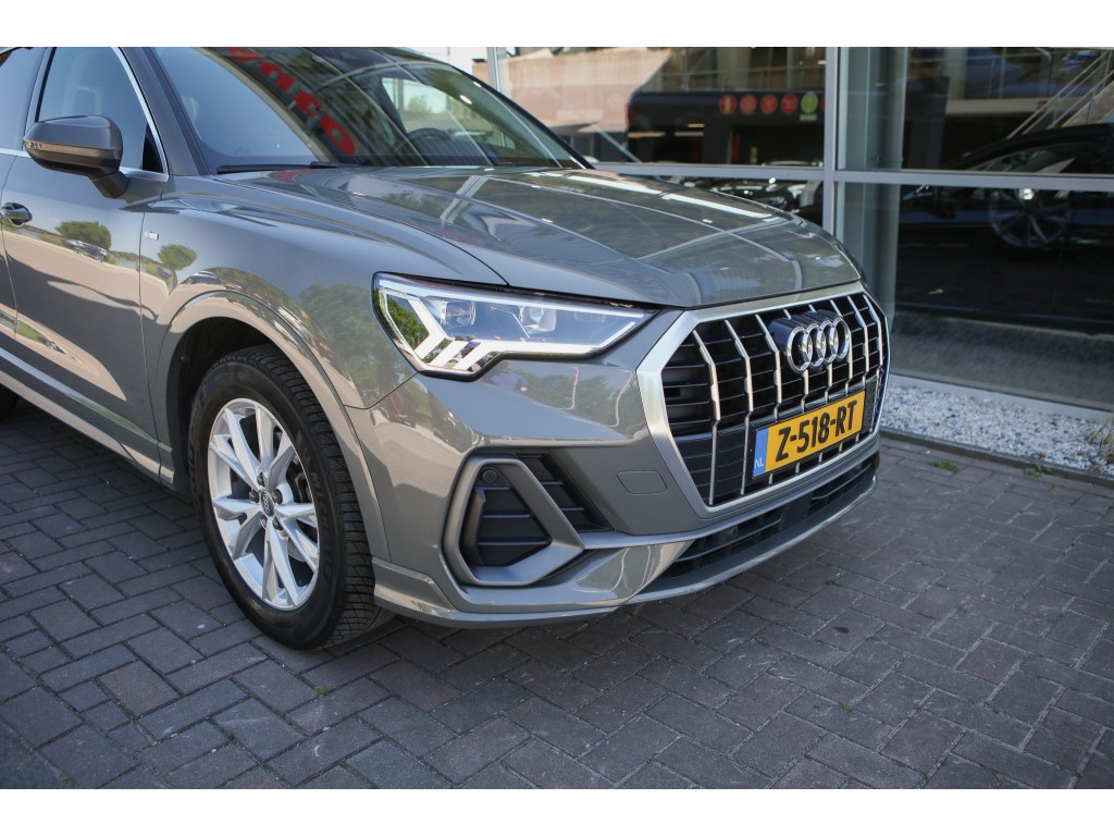 Audi Q3 35 TFSI S-Line | Pano | 360 Camera | 23