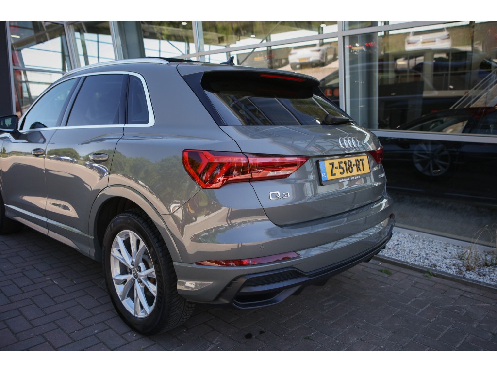 Audi Q3 35 TFSI S-Line | Pano | 360 Camera | 24