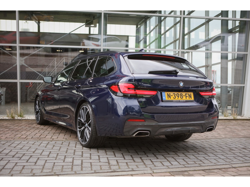 BMW 5 Serie Touring 530d Xdrive M-Sport | Facelift | HUD | LASER | PANO 1