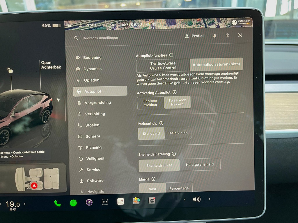 Tesla Model Y Long Range AWD 75kWh 10