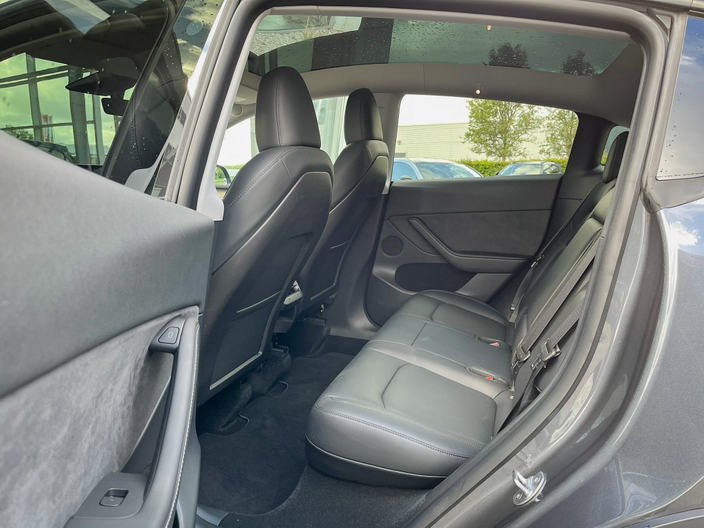 Tesla Model Y Long Range AWD 75kWh 5