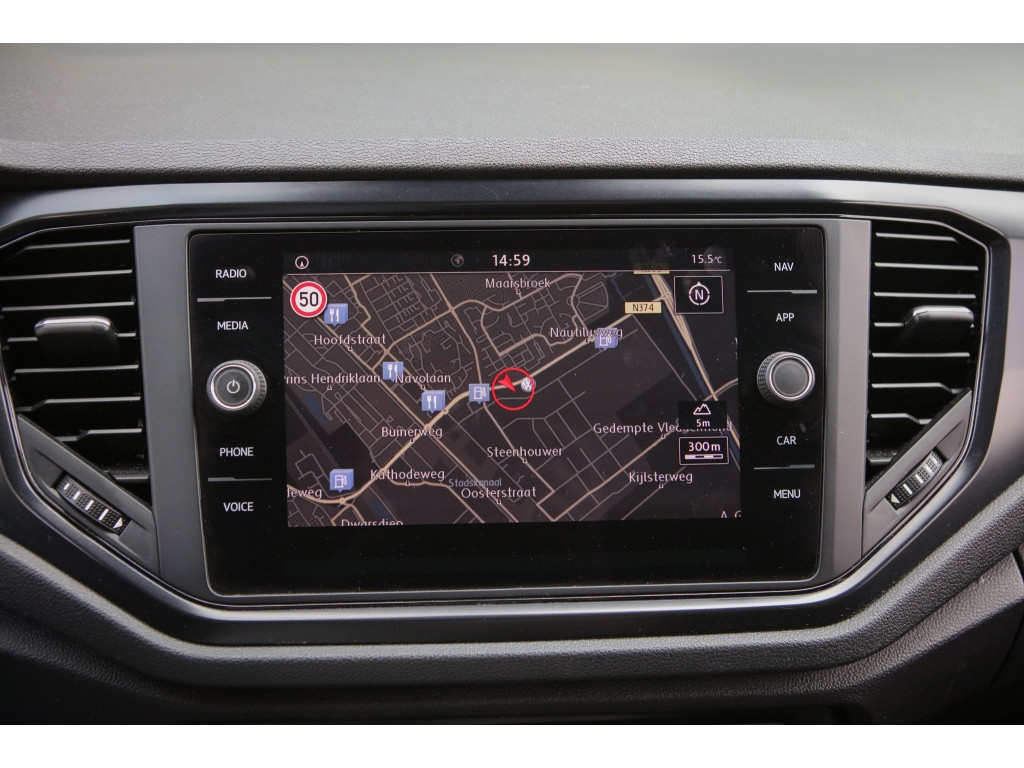 Volkswagen T-Roc 1.0 TSI Sport | Pano | 11