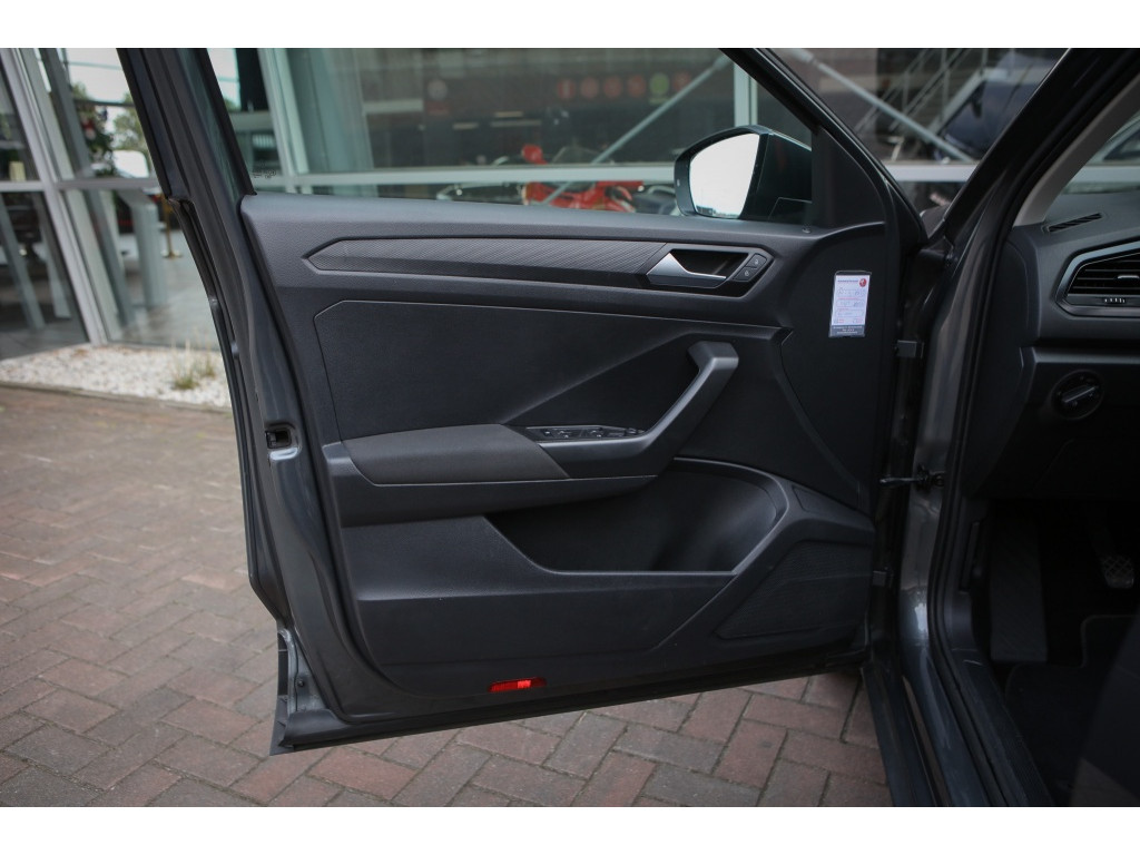 Volkswagen T-Roc 1.0 TSI Sport | Pano | 4