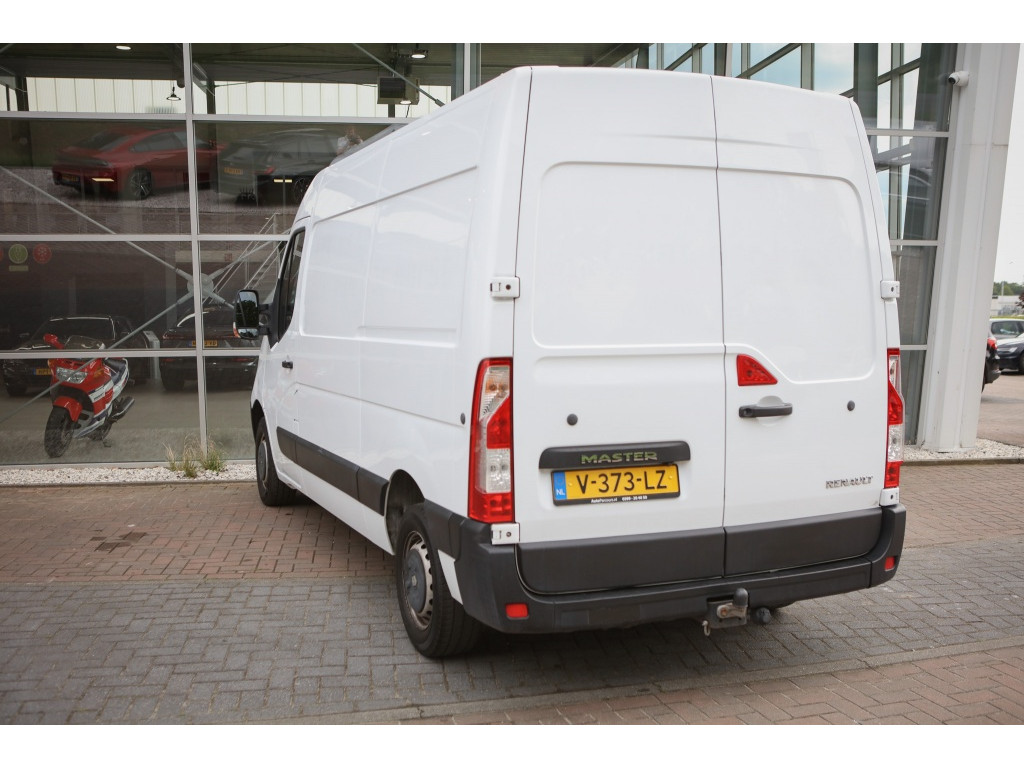 Renault Master T35 2.3 dCi L2H3 En. 1