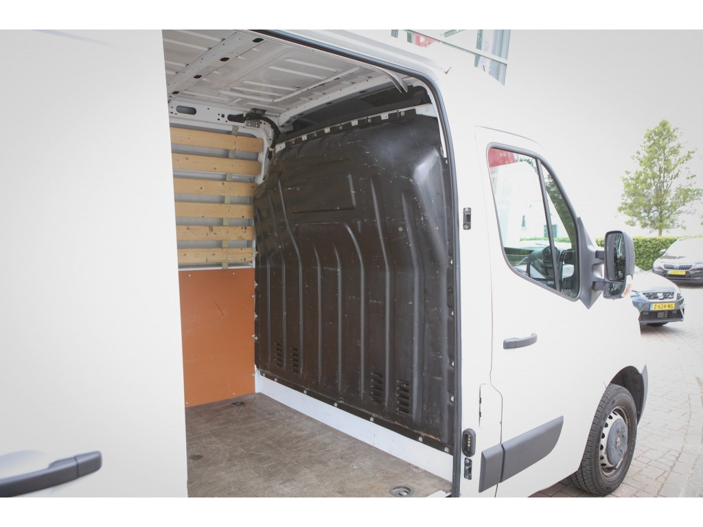 Renault Master T35 2.3 dCi L2H3 En. 14