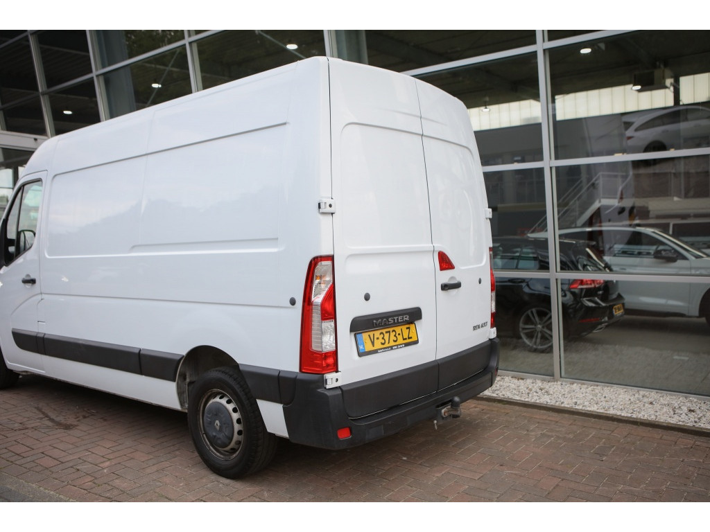 Renault Master T35 2.3 dCi L2H3 En. 19