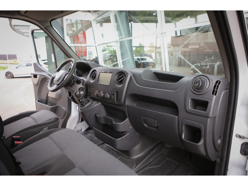 Renault Master T35 2.3 dCi L2H3 En. 6