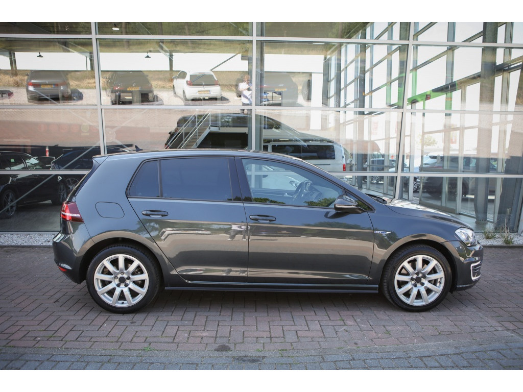 Volkswagen Golf 1.4 TSI GTE 22