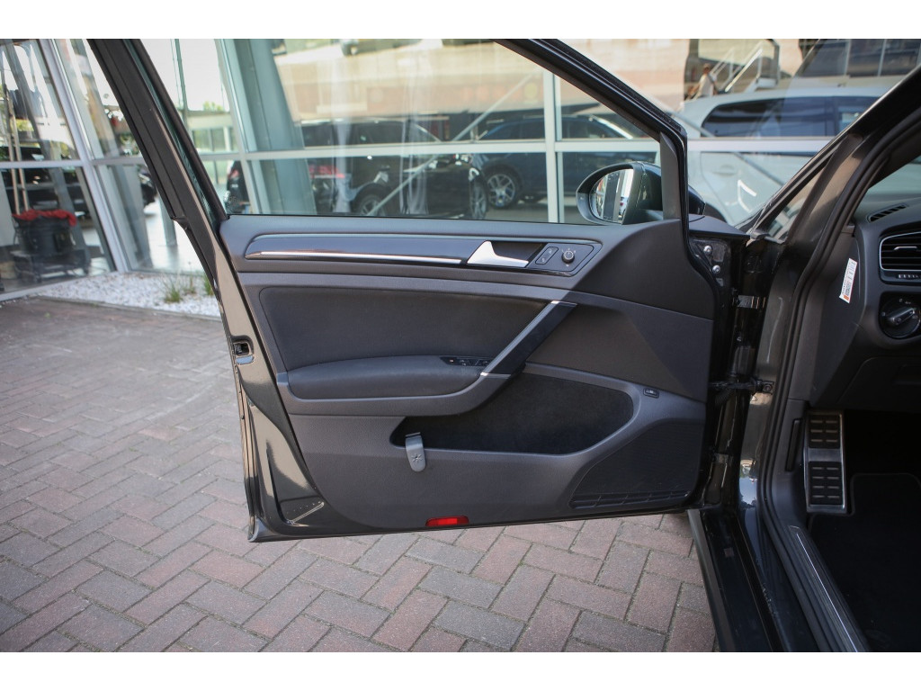 Volkswagen Golf 1.4 TSI GTE 3