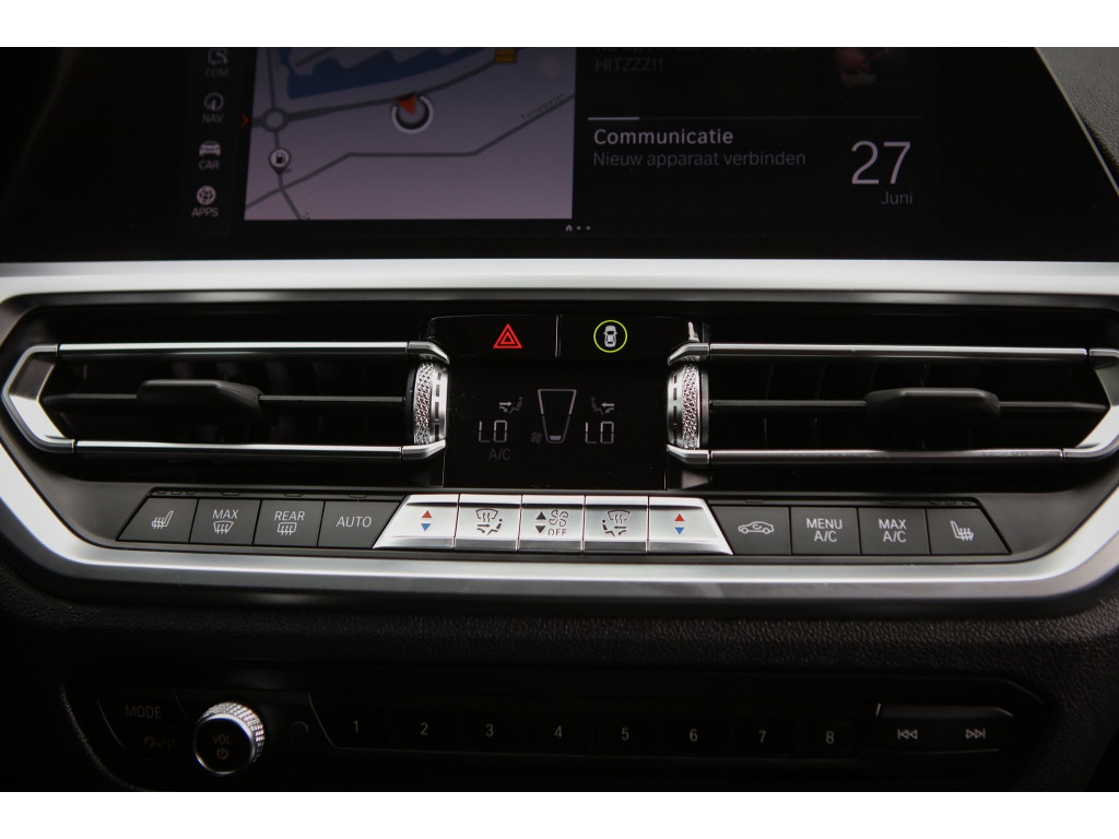 BMW 3-serie 320i High Executive 10